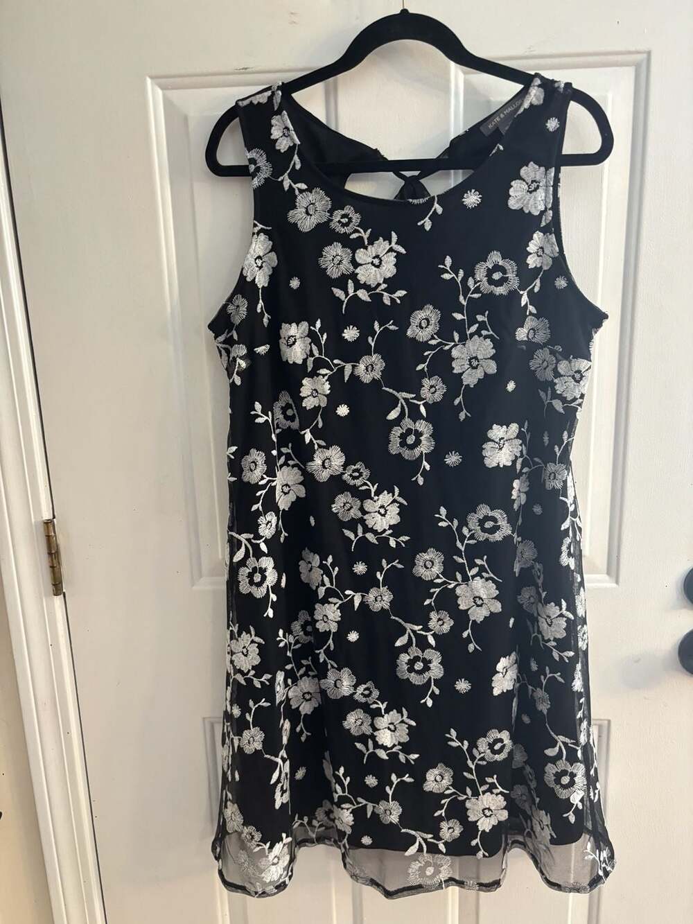 Kate & Mallory Floral Embroidered Sleeveless Tie-Neck Shift Dress